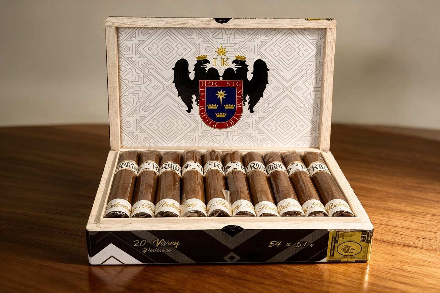 Open box of Virrey Poderoso cigars